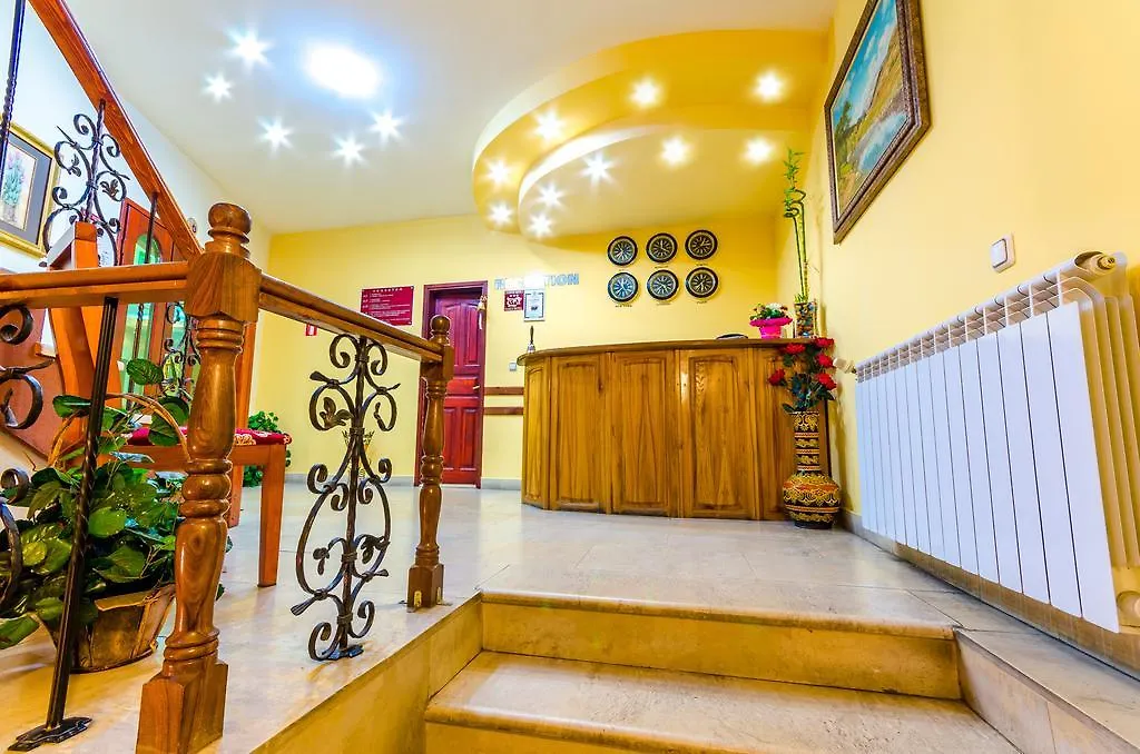Hotel Cosmos Asenovgrad 3*,
